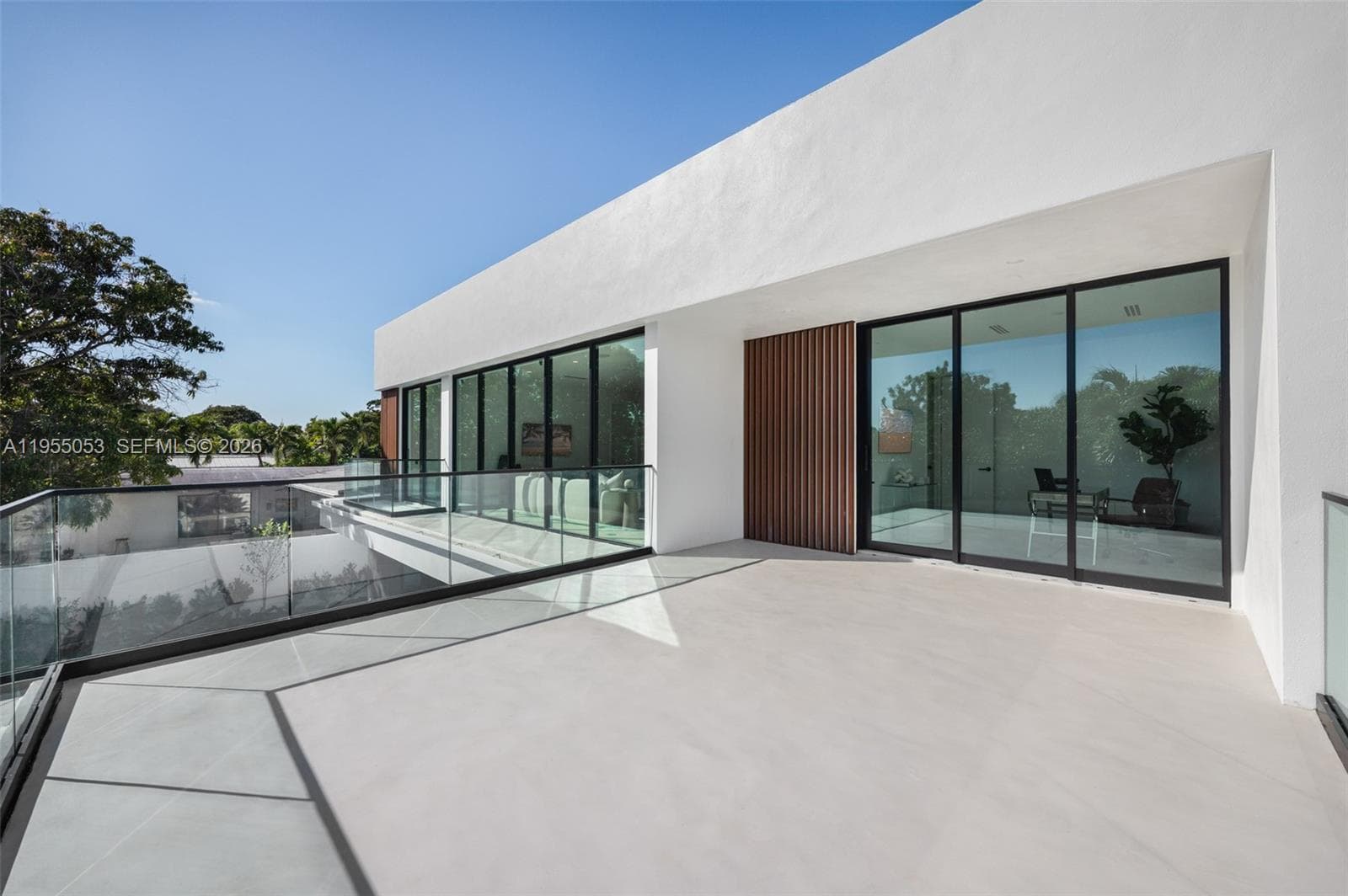 30 Samana Dr, Coconut Grove FL 33133 — 32