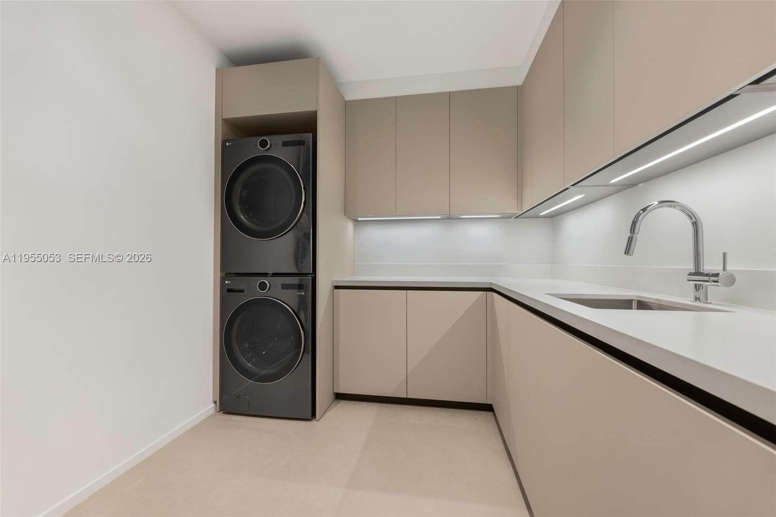 30 Samana Dr, Coconut Grove FL 33133 — 29