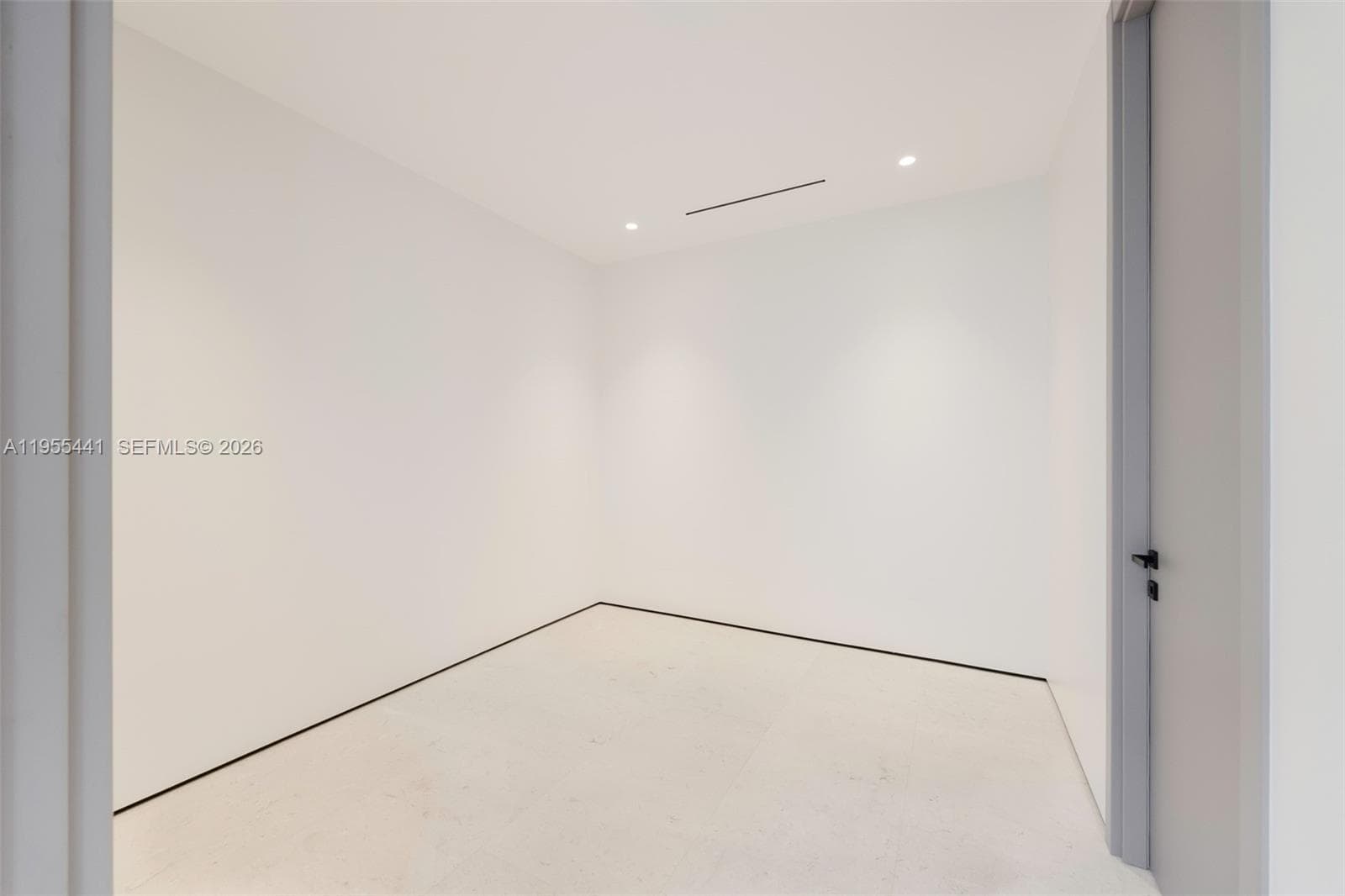 3144 Elizabeth St, Coconut Grove FL 33133 — 6