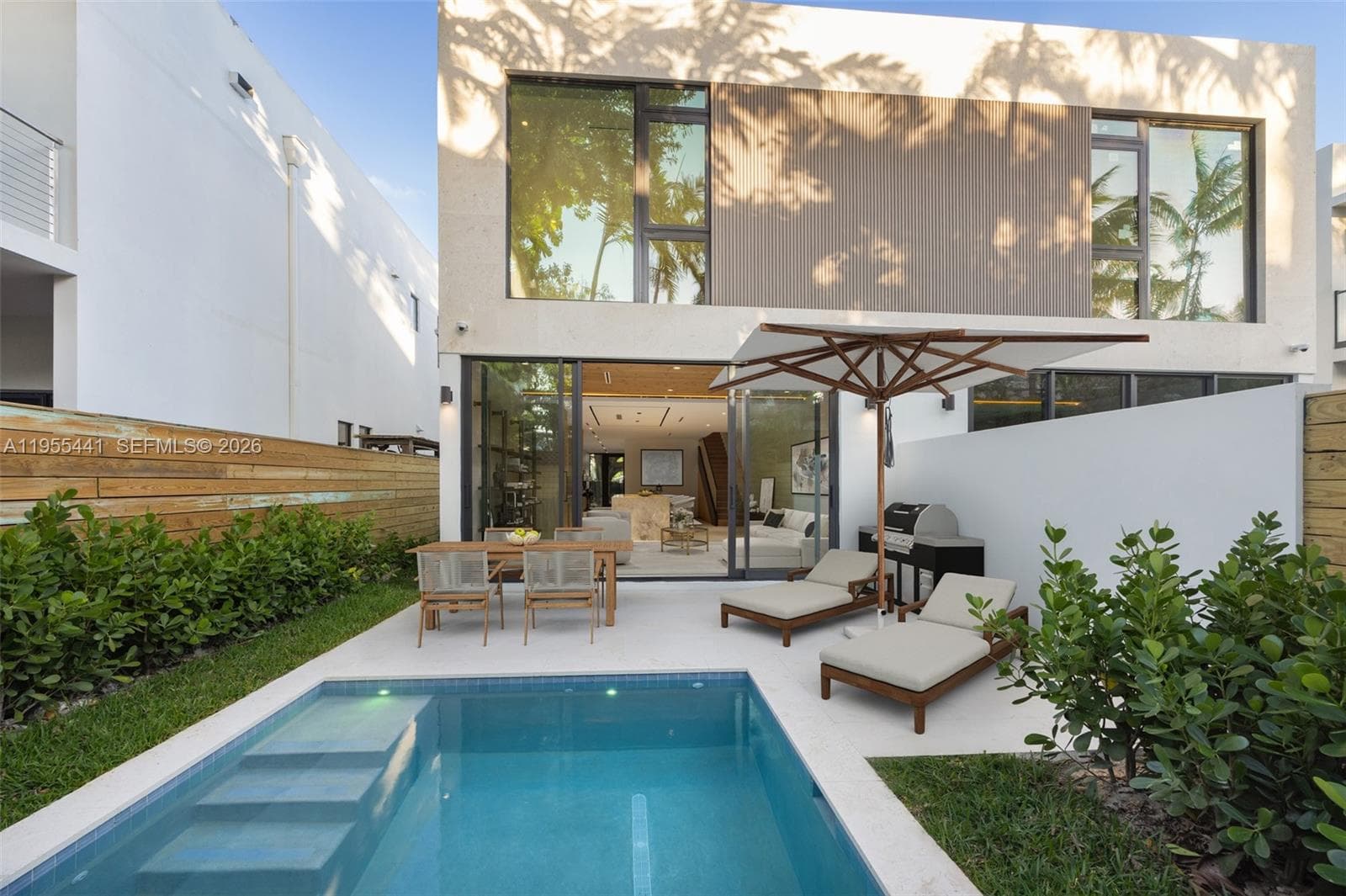 3144 Elizabeth St, Coconut Grove FL 33133 — 38