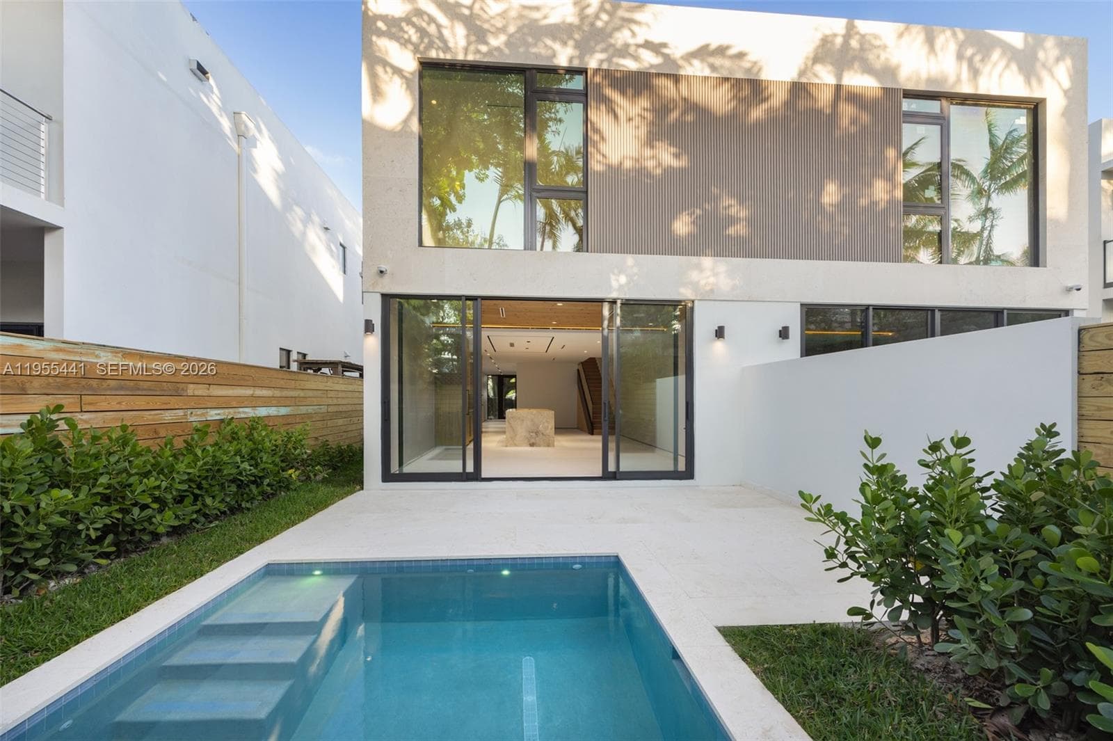 3144 Elizabeth St, Coconut Grove FL 33133 — 39