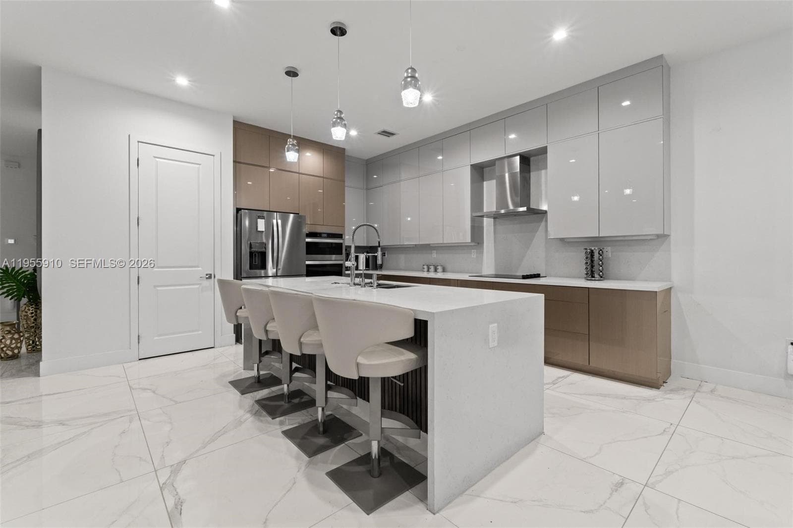 8086 NW 47th Ter, Doral FL 33166 — 9