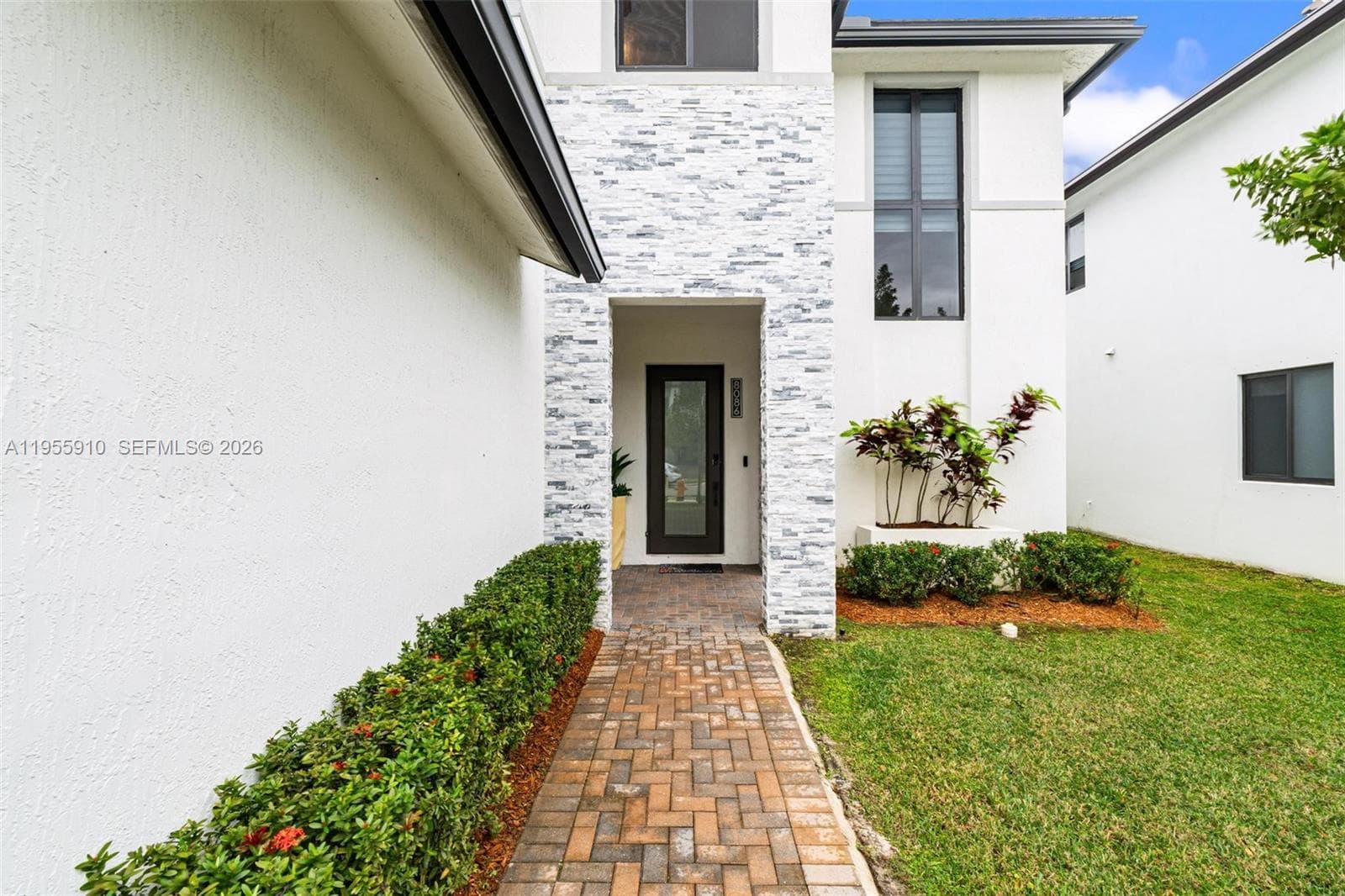 8086 NW 47th Ter, Doral FL 33166 — 4