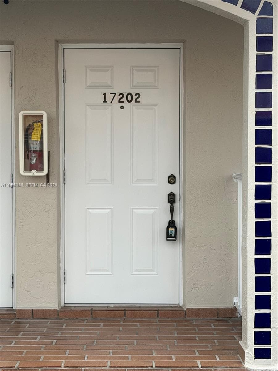 10101 W Okeechobee Rd # 17202, Hialeah Gardens FL 33016 — 3
