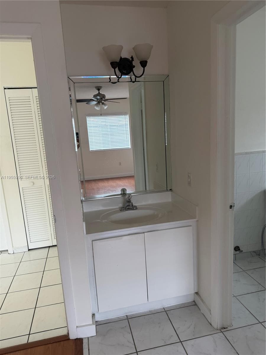 10101 W Okeechobee Rd # 17202, Hialeah Gardens FL 33016 — 5