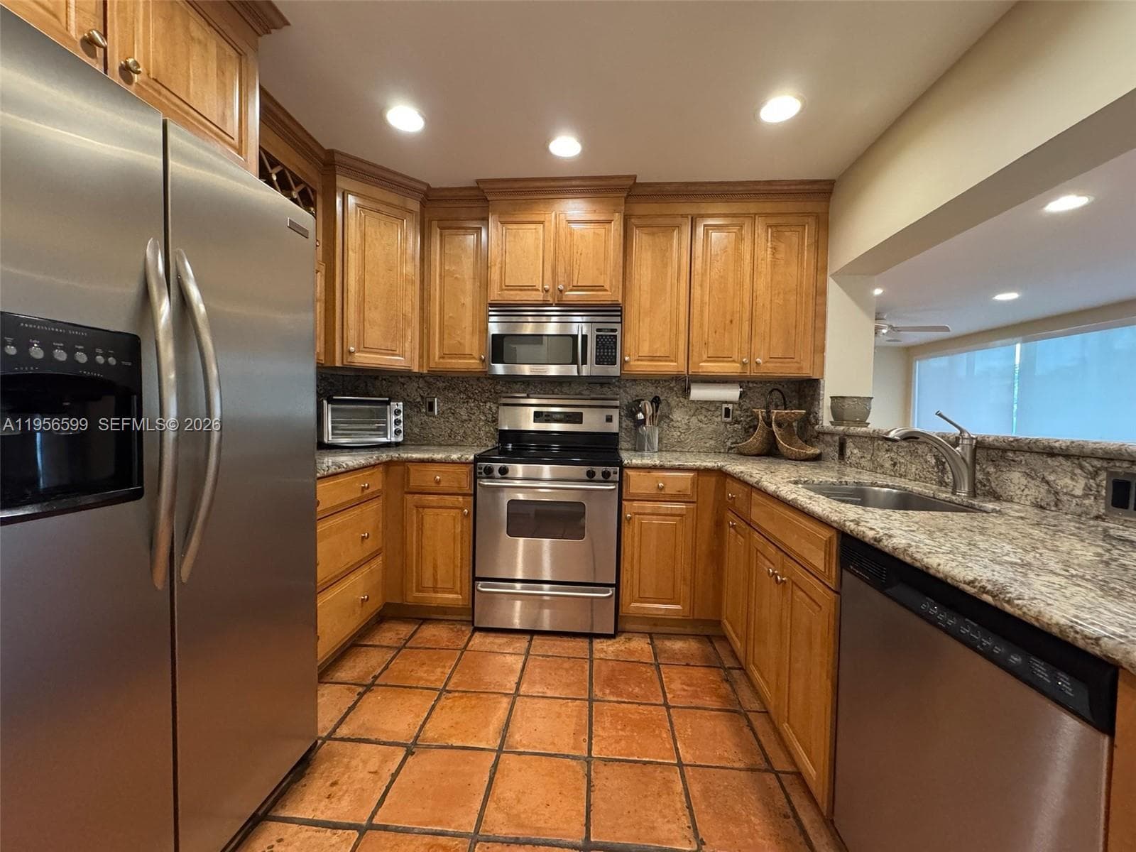 1110 Redbird Ave, Miami Springs FL 33166 — 23