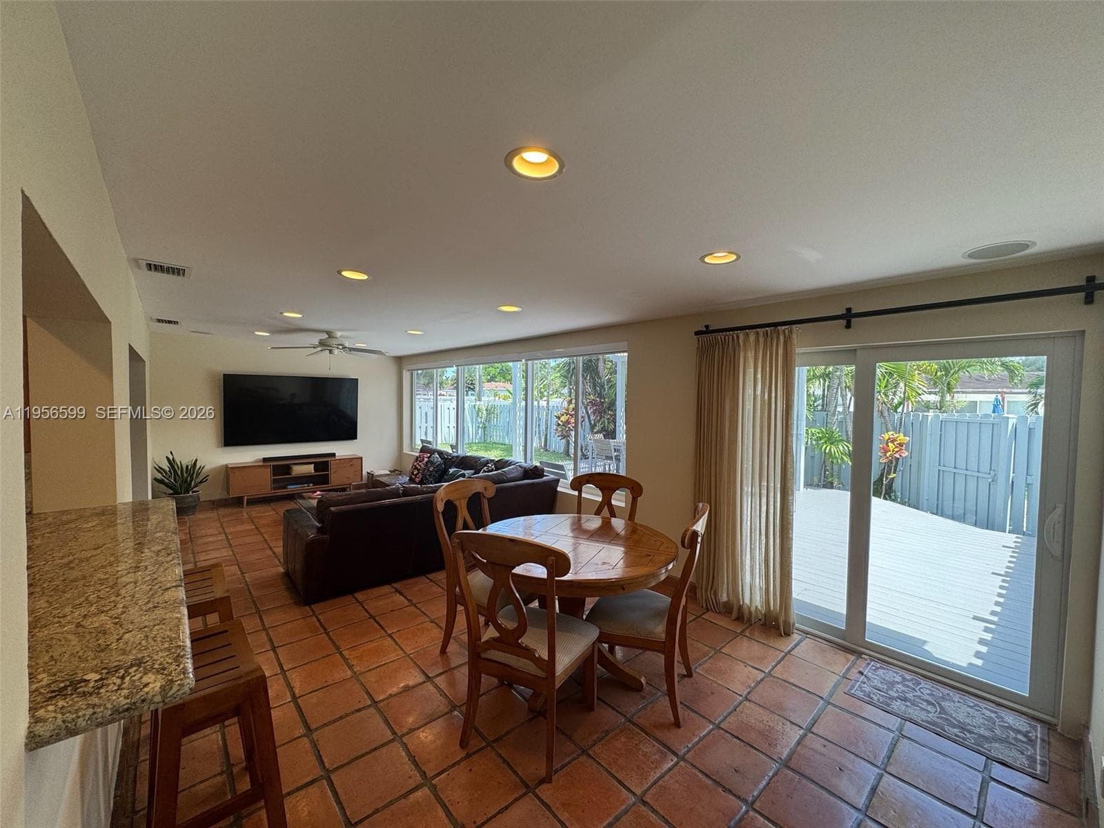 1110 Redbird Ave, Miami Springs FL 33166 — 16