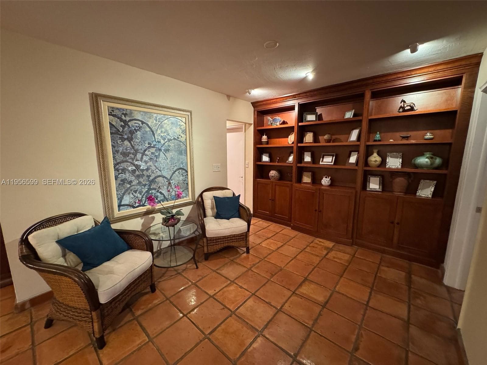 1110 Redbird Ave, Miami Springs FL 33166 — 10