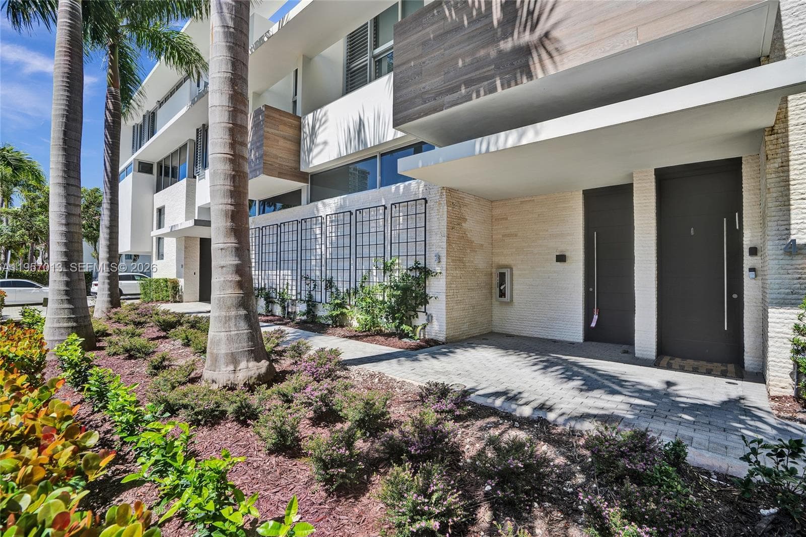 3750 Yacht Club Dr, Aventura FL 33180 — 53