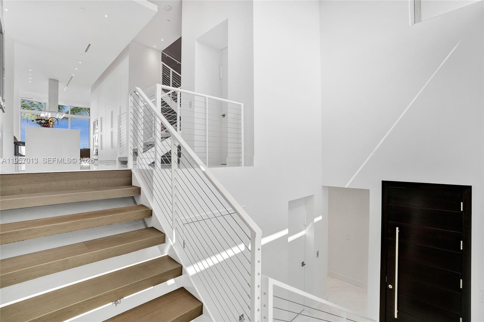 3750 Yacht Club Dr, Aventura FL 33180 — 18
