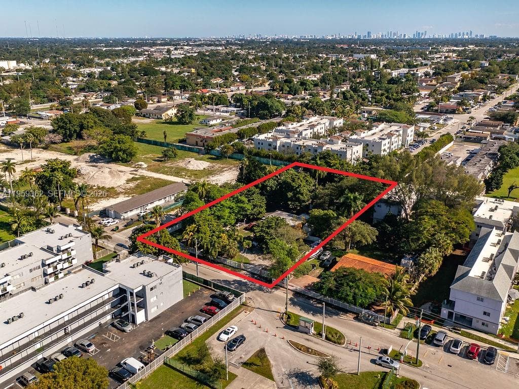 13265 Alexandria Dr, Opa-Locka FL 33054 — 8