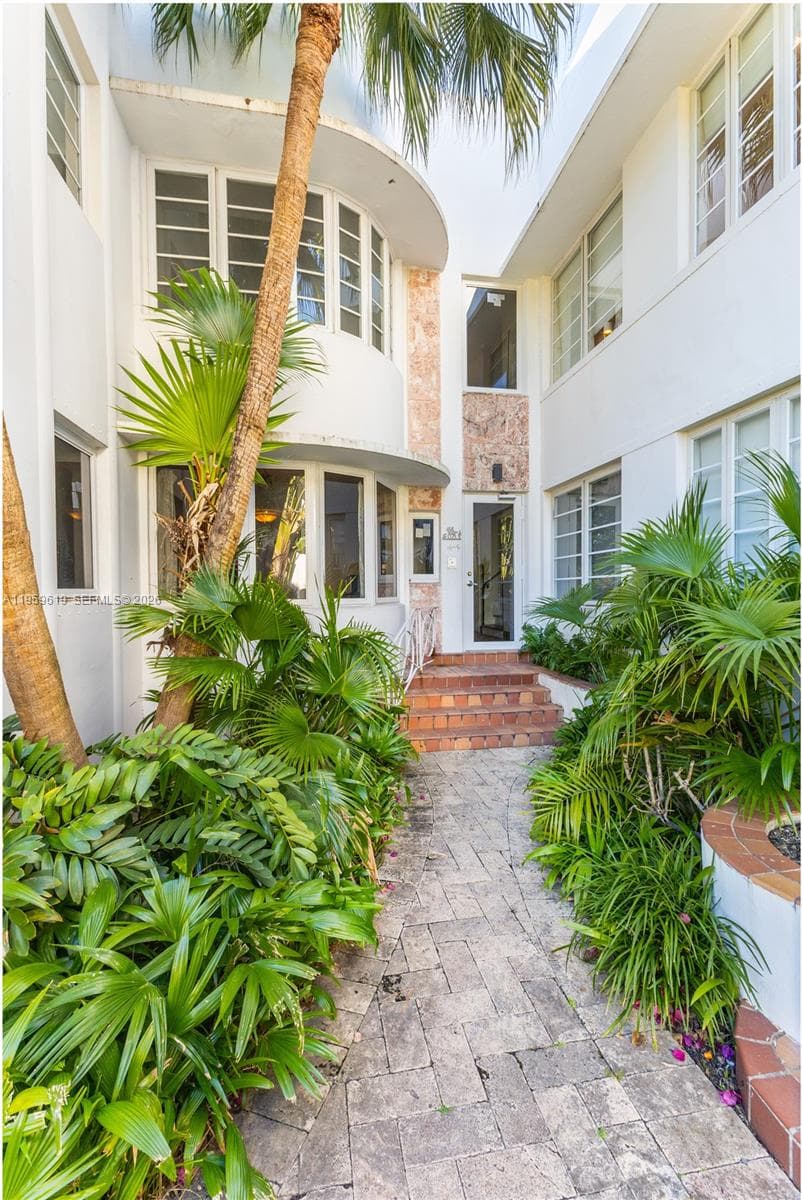 711 14th St # 4, Miami Beach FL 33139 — 16