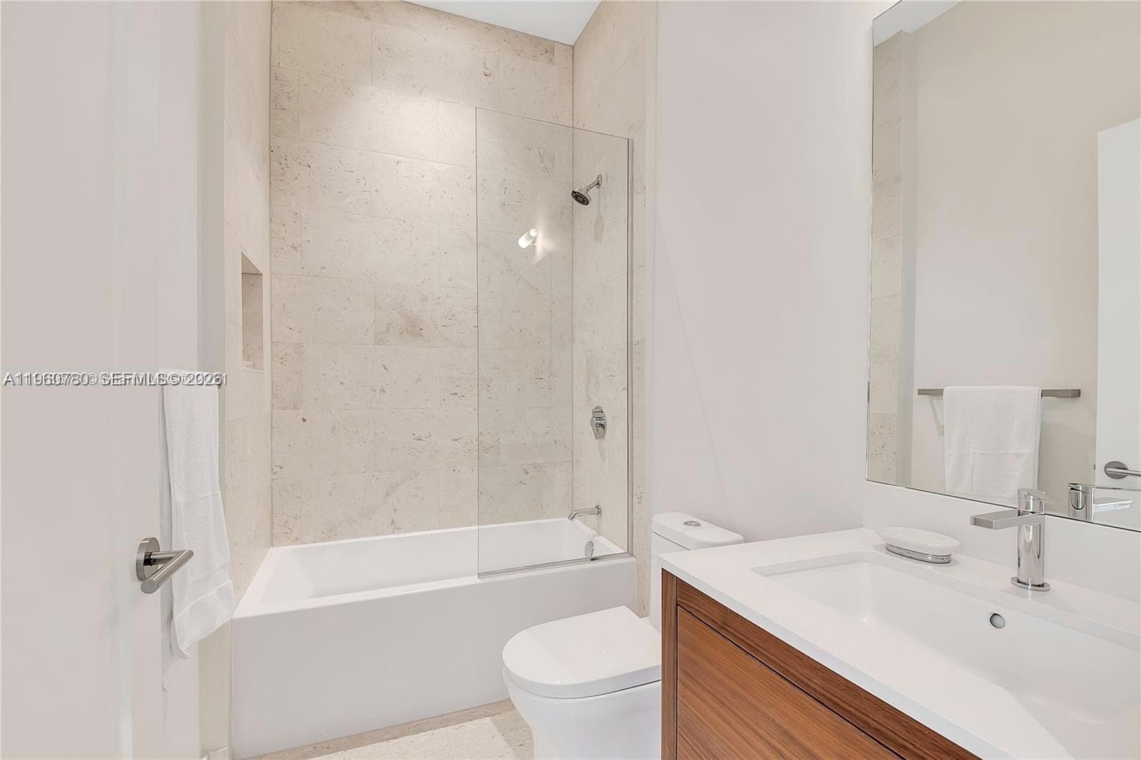 3581 E Glencoe St # 605, Coconut Grove FL 33133 — 17