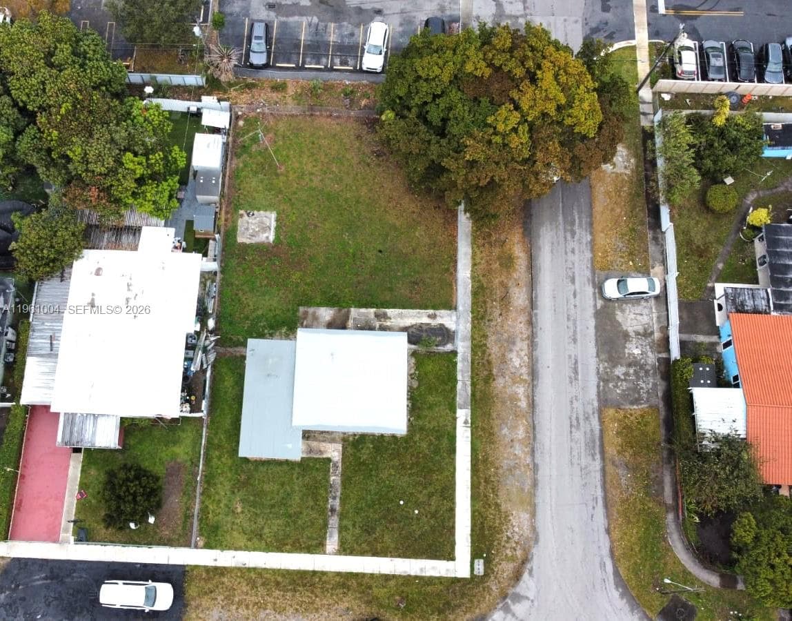 691 E 48th St, Hialeah FL 33013 — 1