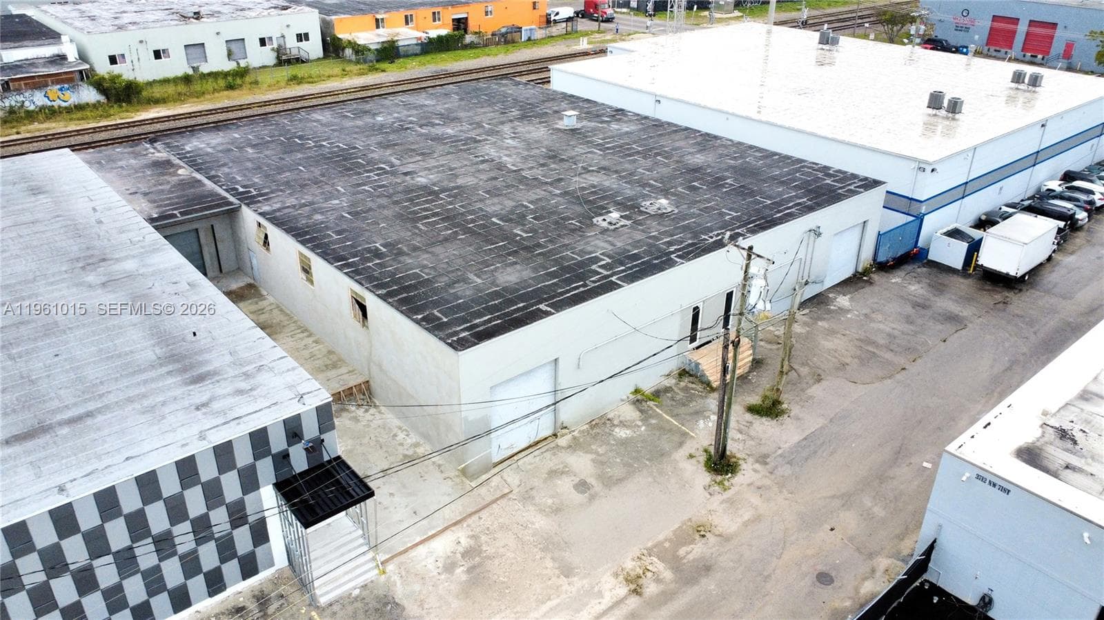 7000 NW 37th Ct, Hialeah FL 33147 — 6