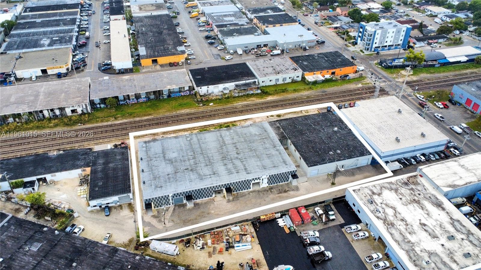 7000 NW 37th Ct, Hialeah FL 33147 — 13