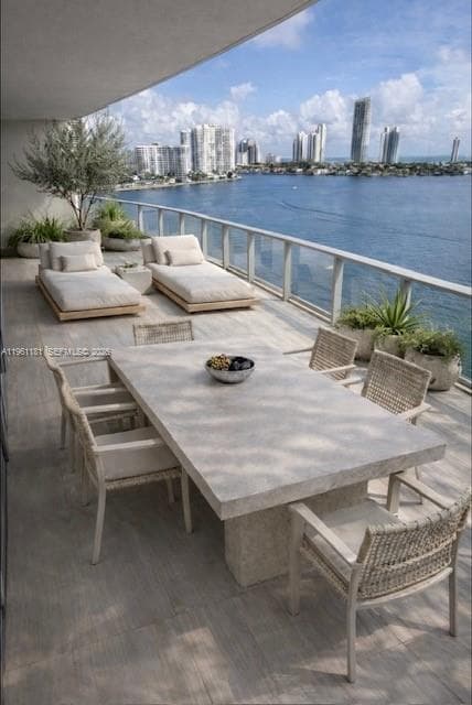 3300 NE 188th St, Aventura FL 33180 — 7