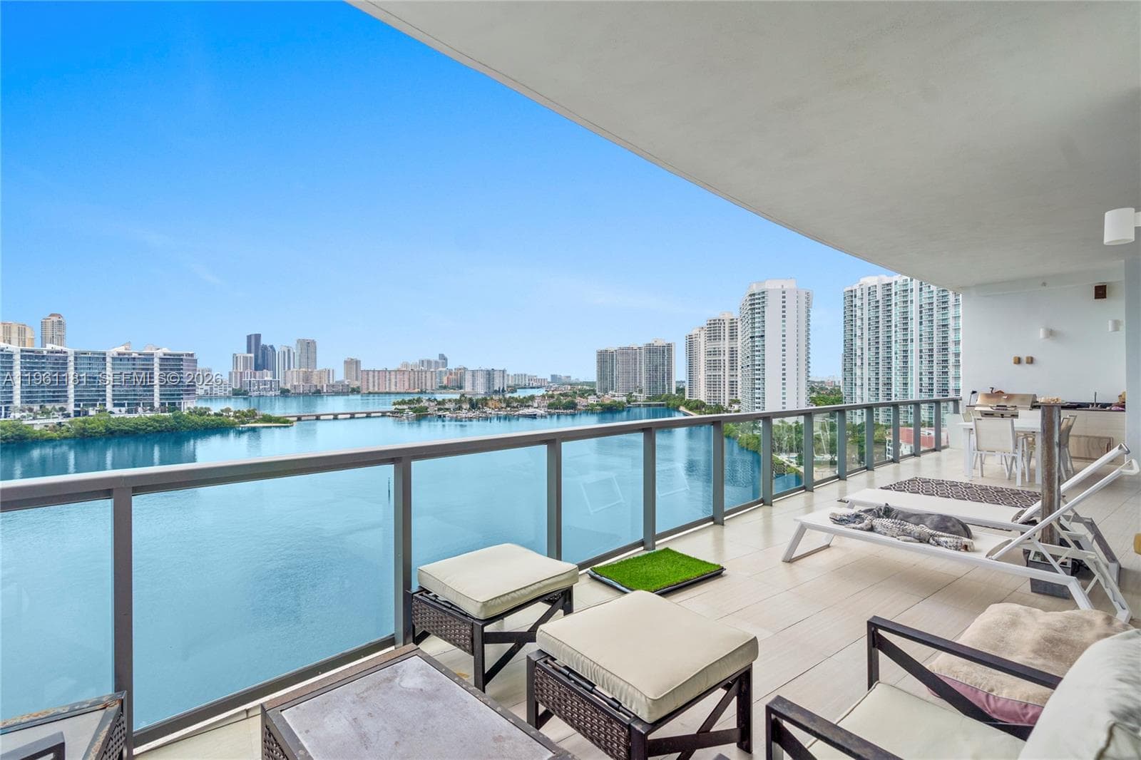 3300 NE 188th St, Aventura FL 33180 — 15