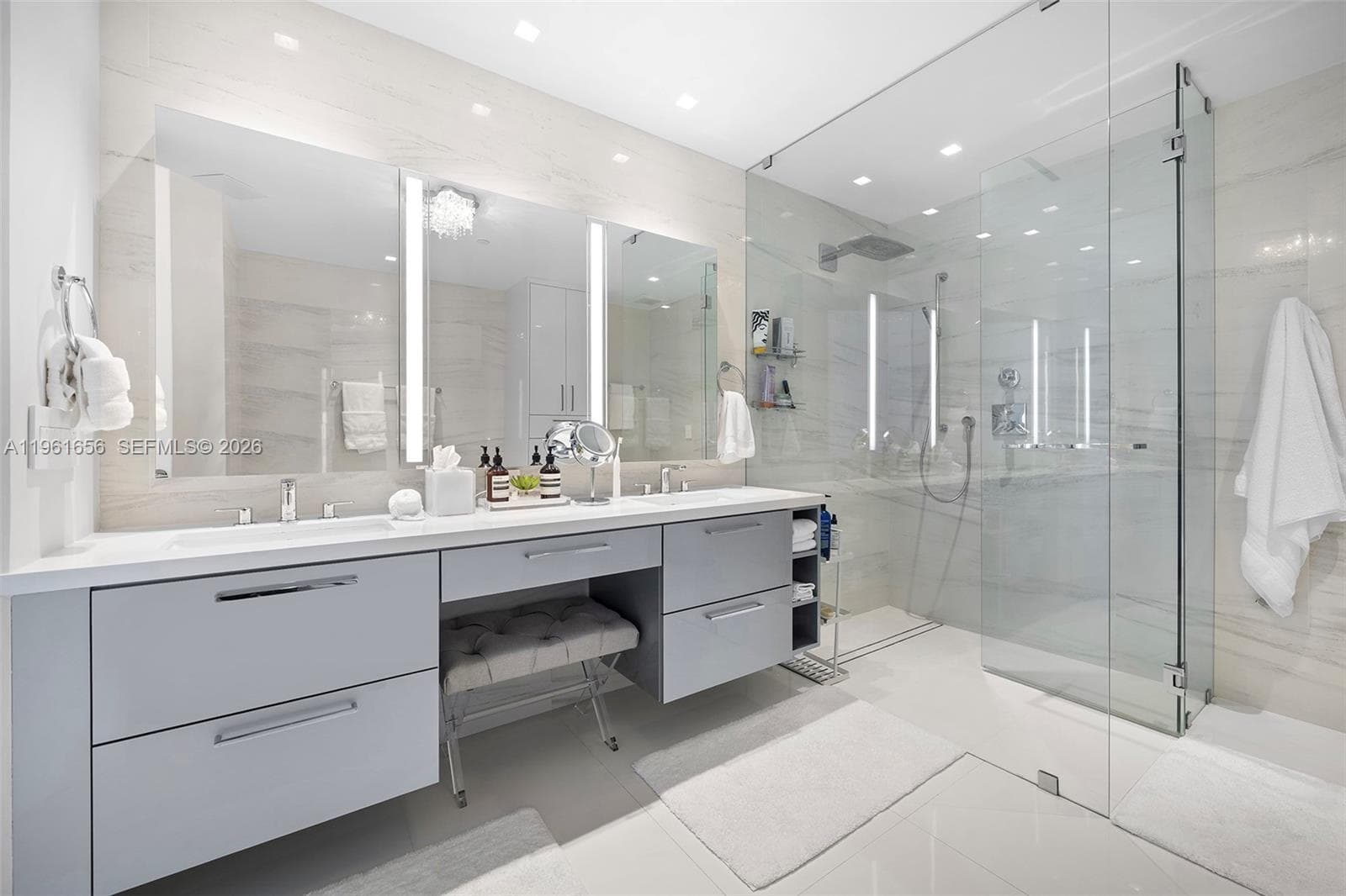 100 S Pointe Dr, Miami Beach FL 33139 — 19