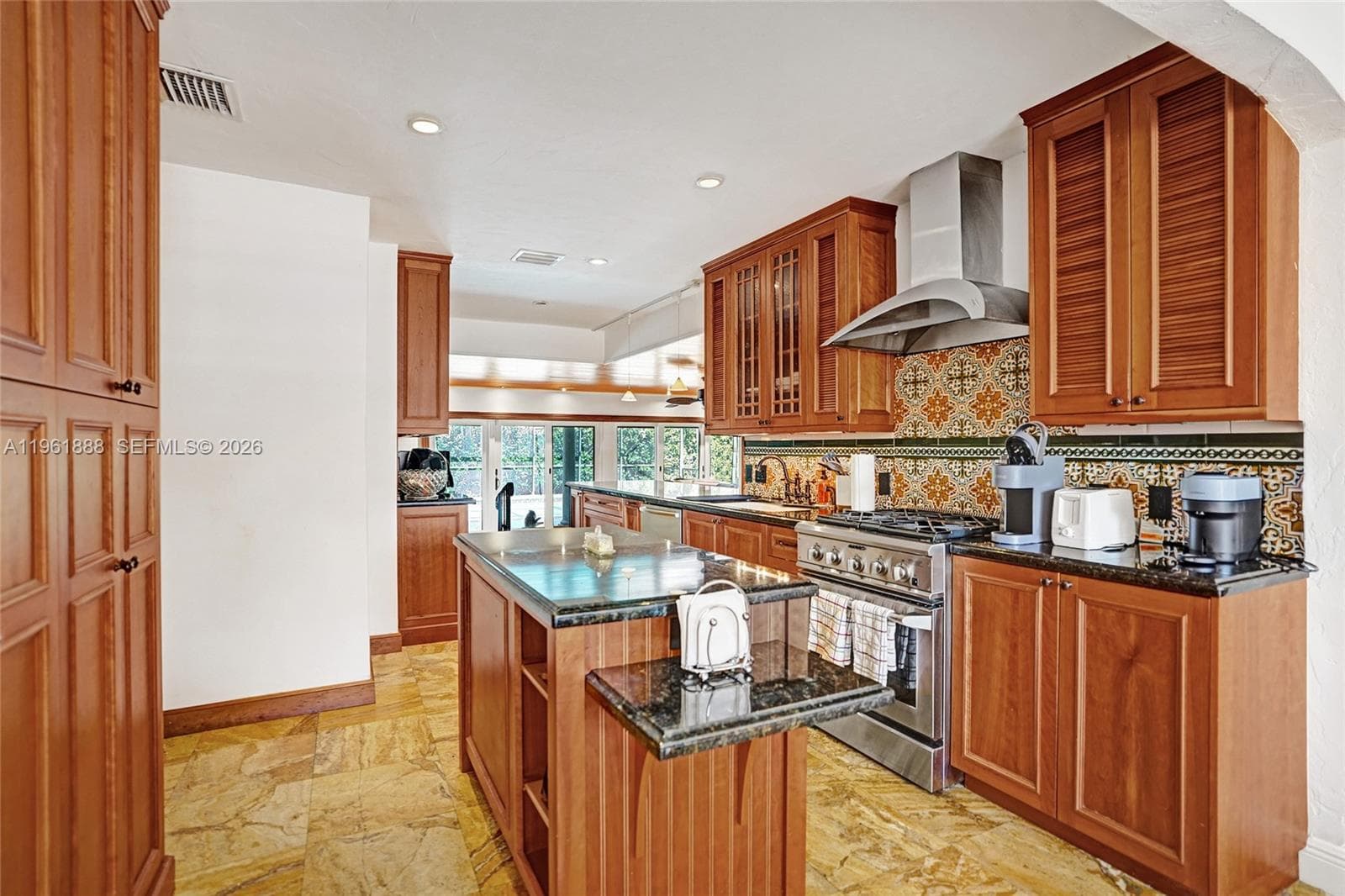 1247 NE 101st St, Miami Shores FL 33138 — 15