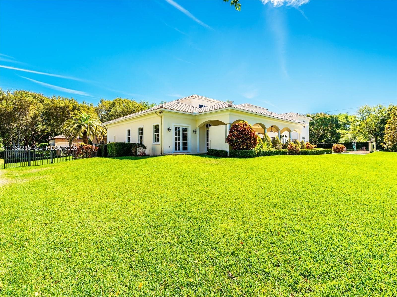 9076 SW 59th Ct, Pinecrest FL 33156 — 10
