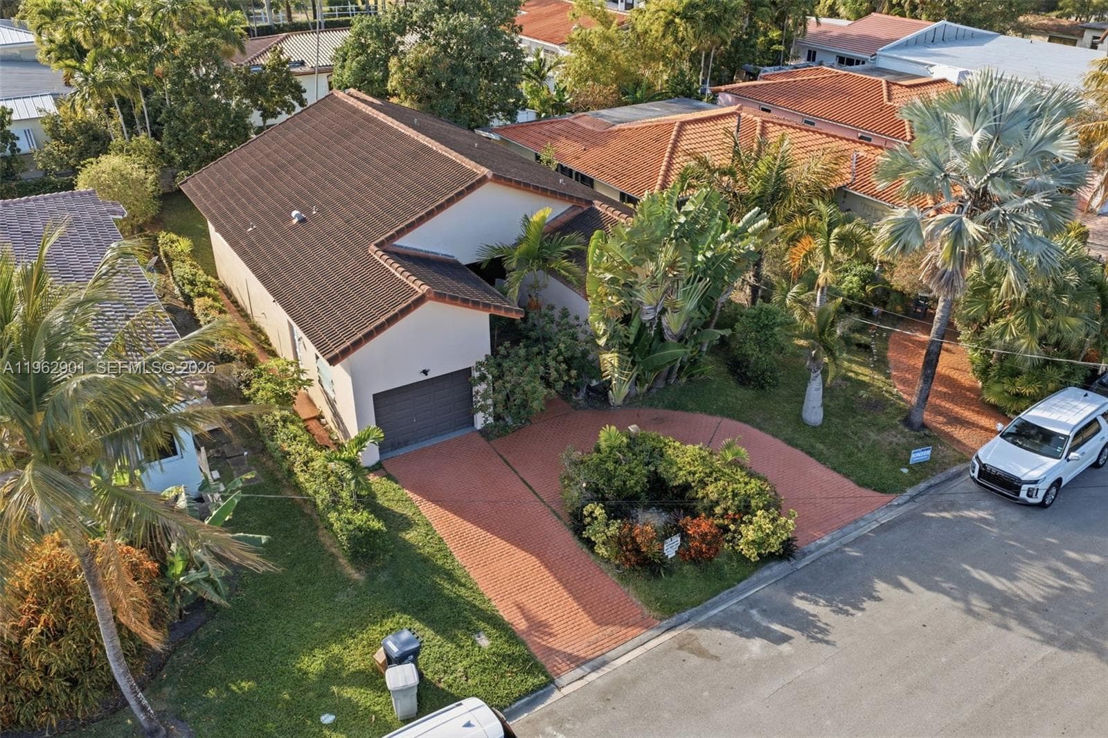 9208 Emerson Ave, Surfside FL 33154 — 27
