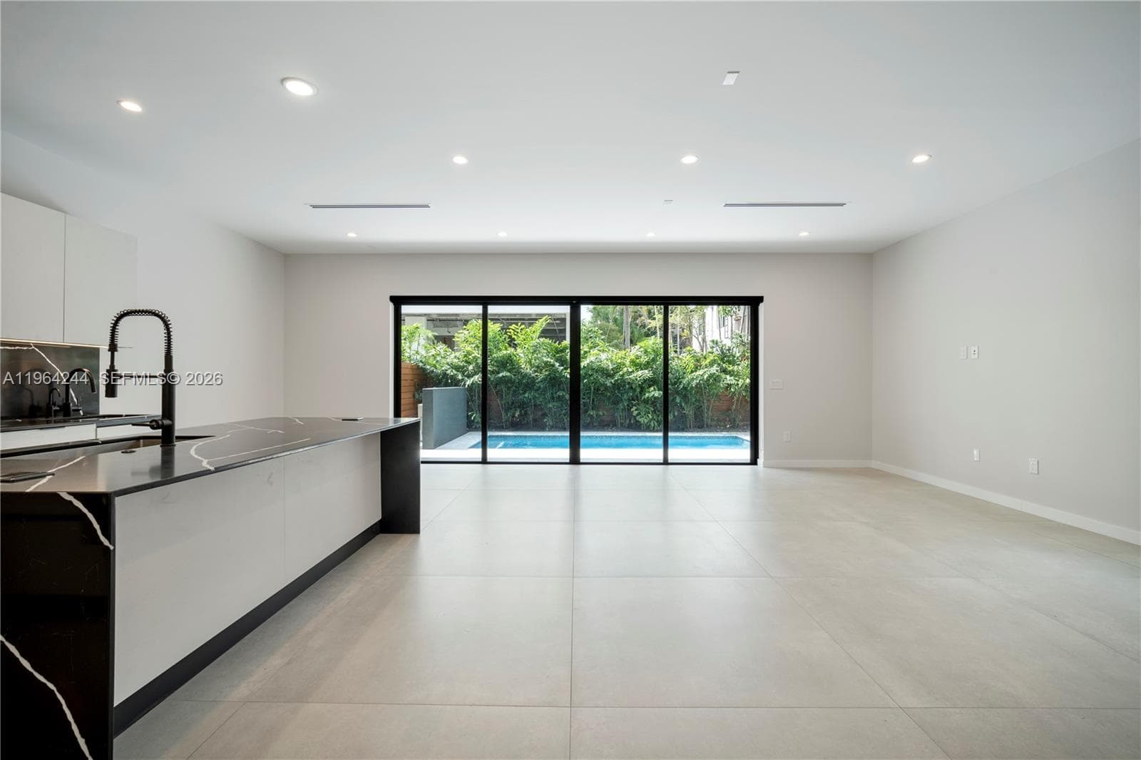 2962 W Trade Ave, Coconut Grove FL 33133 — 13