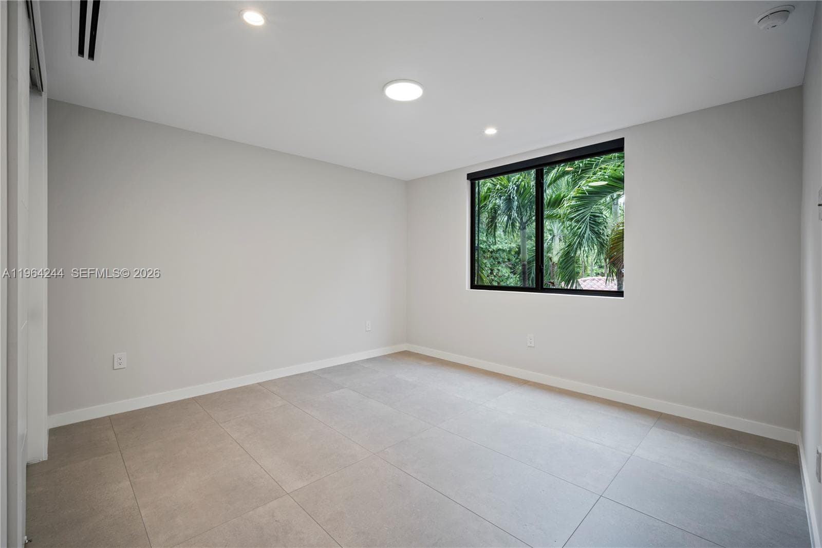 2962 W Trade Ave, Coconut Grove FL 33133 — 41