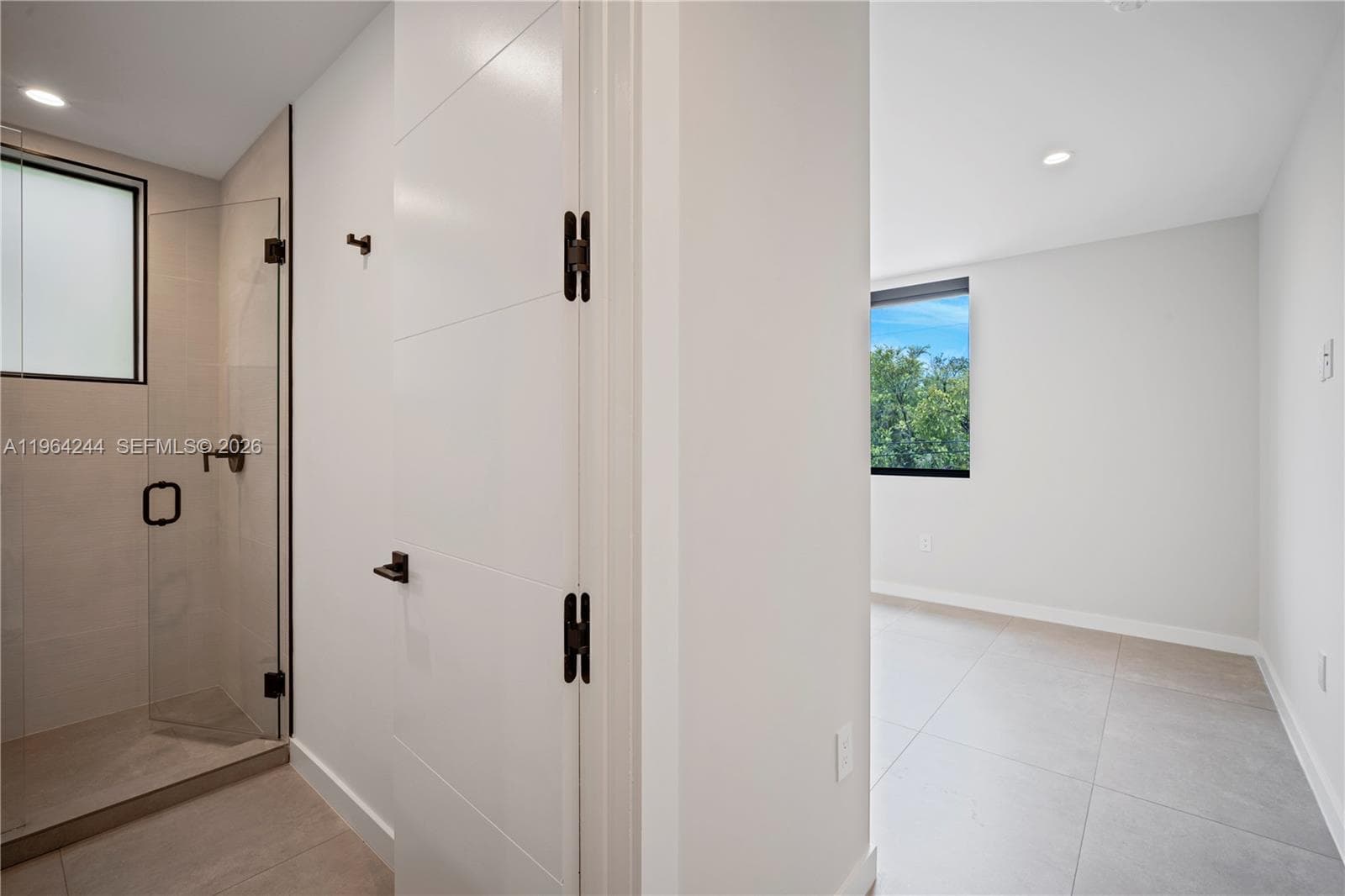 2962 W Trade Ave, Coconut Grove FL 33133 — 37
