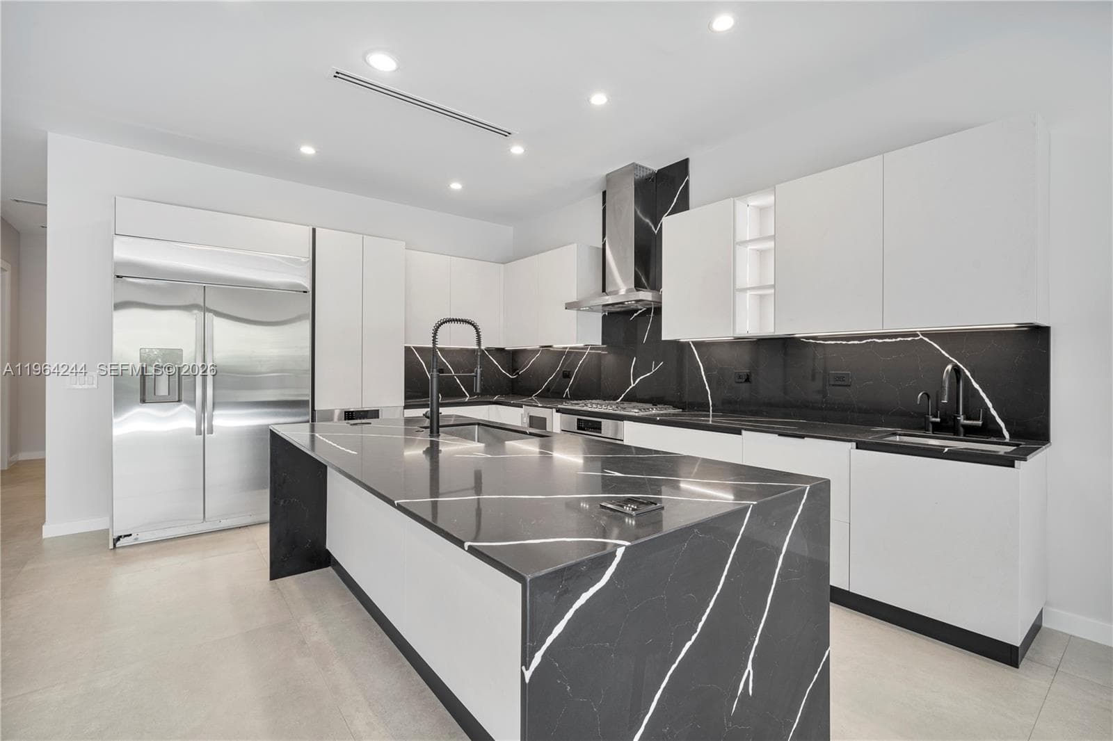 2962 W Trade Ave, Coconut Grove FL 33133 — 15
