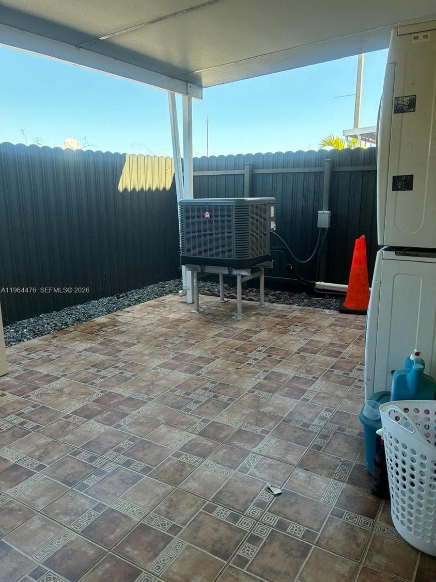 9425 NW 114th Ln # 3, Hialeah Gardens FL 33018 — 32
