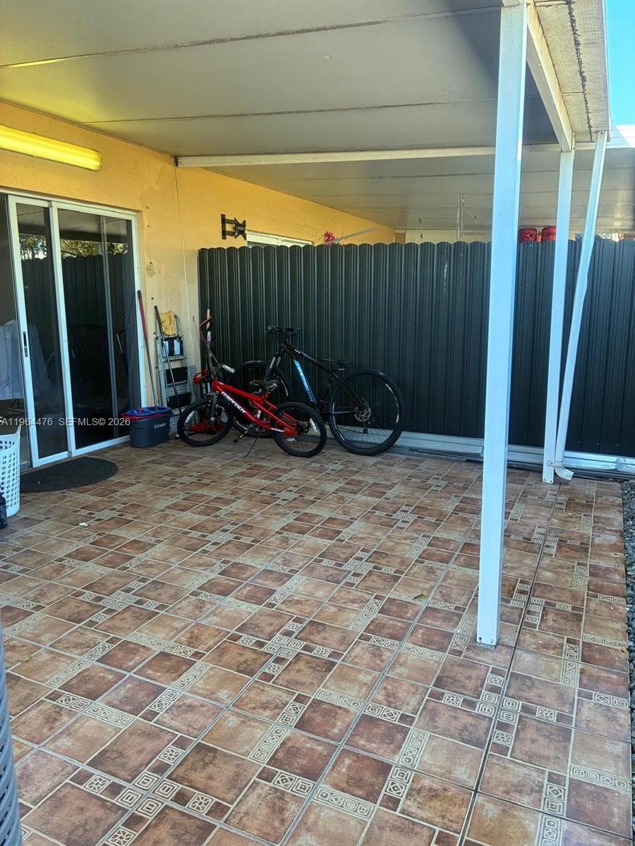 9425 NW 114th Ln # 3, Hialeah Gardens FL 33018 — 31