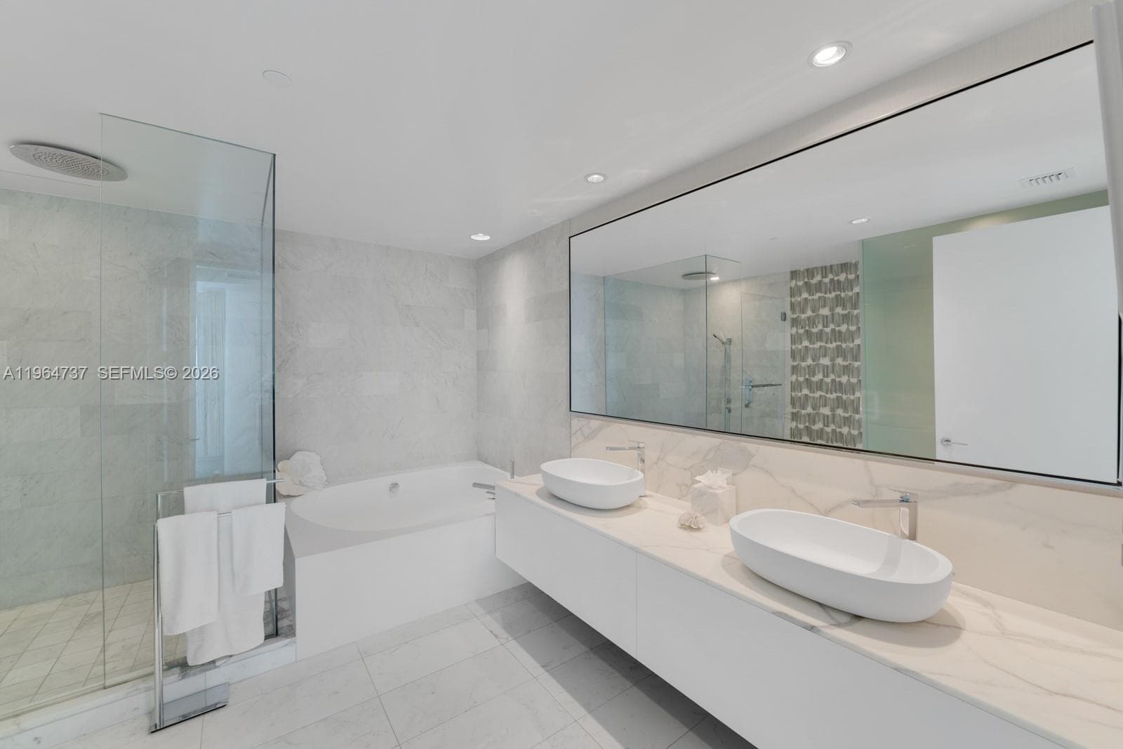 10201 Collins Ave # 611, Bal Harbour FL 33154 — 19