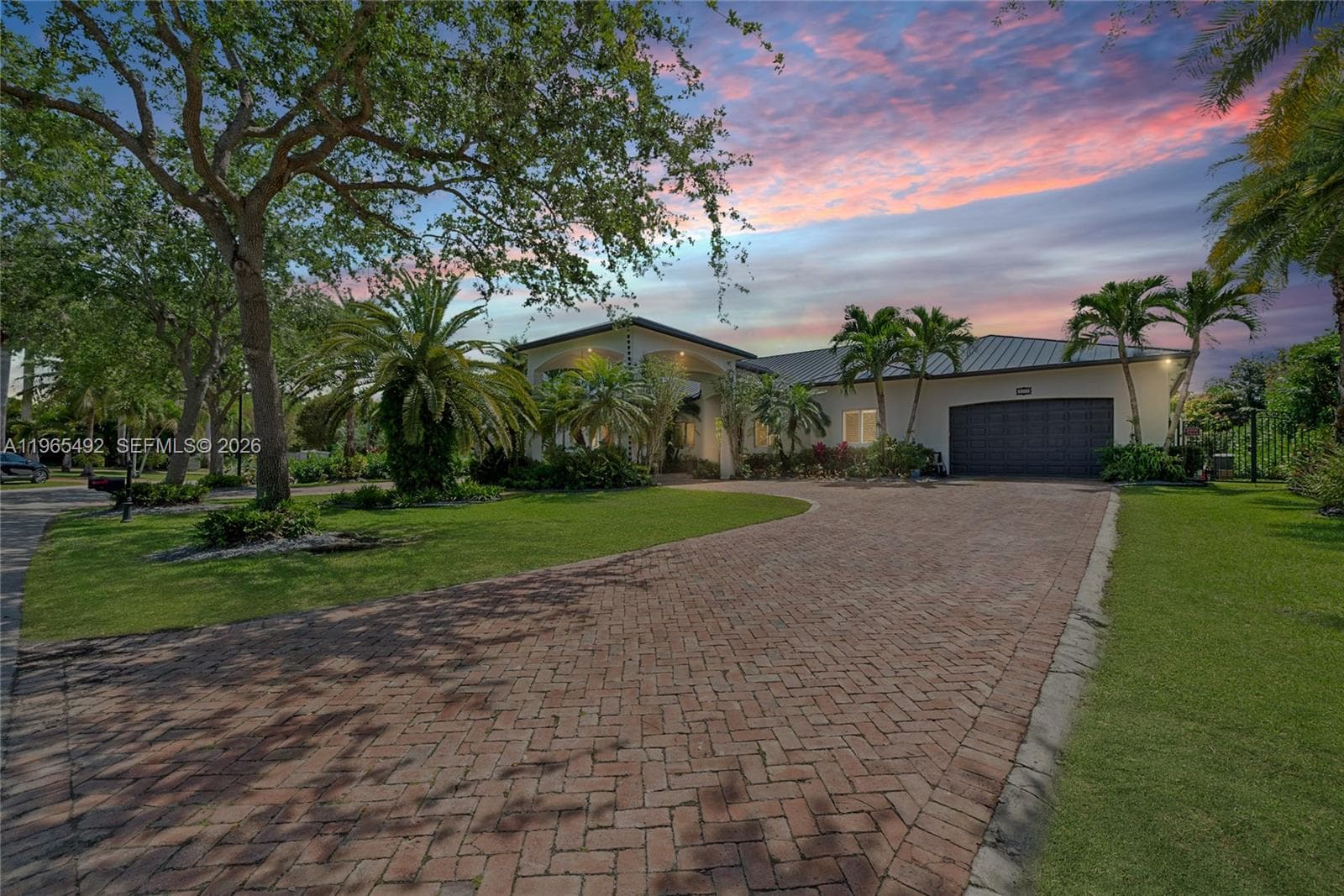 8050 SW 175th St, Palmetto Bay FL 33157 — 8
