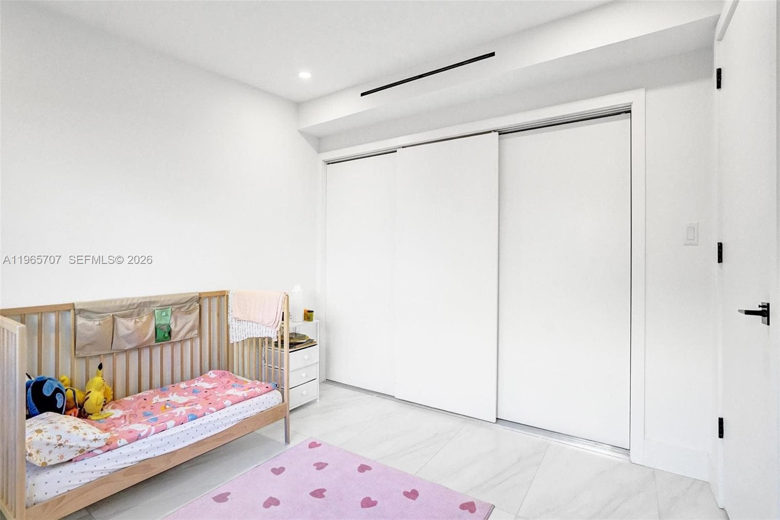 1941 NE 186th Dr, North Miami Beach FL 33179 — 27