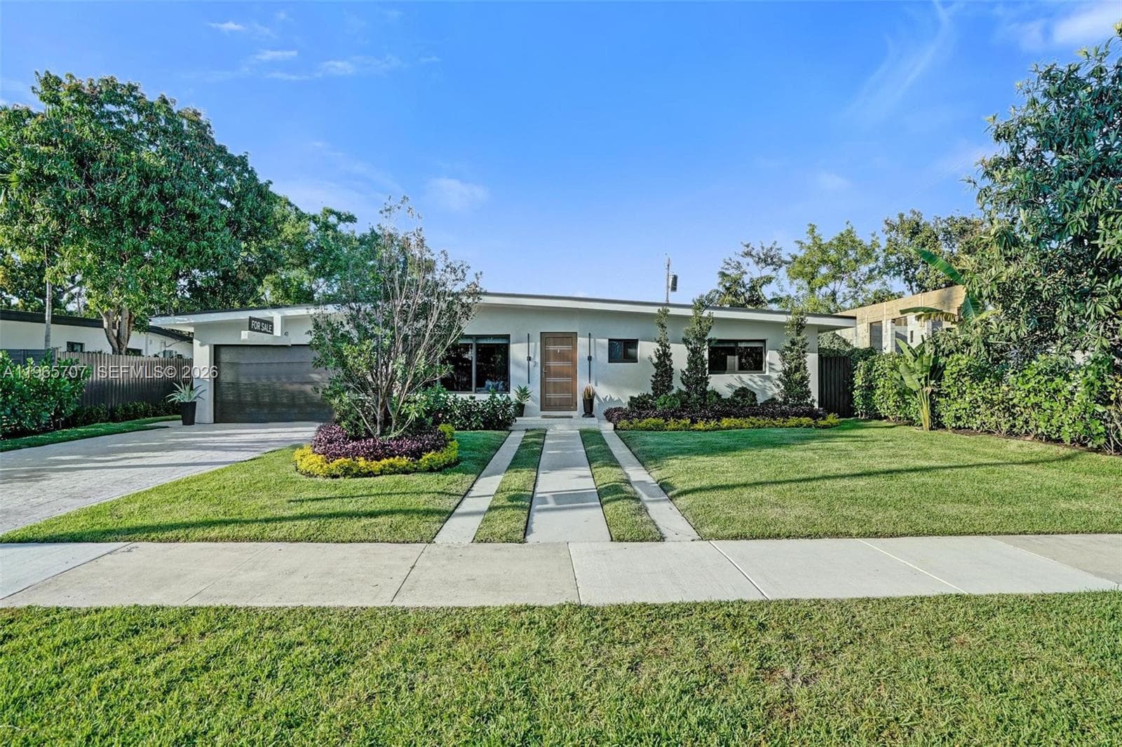 1941 NE 186th Dr, North Miami Beach FL 33179 — 2