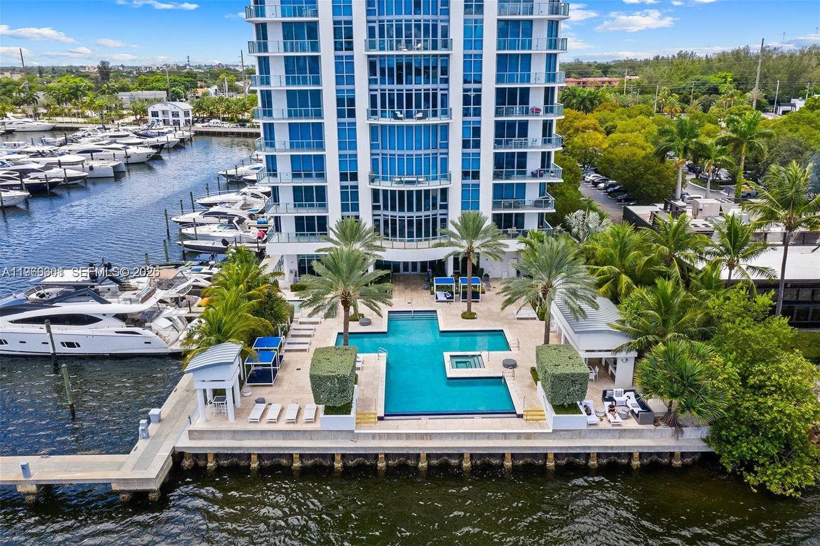 17301 Biscayne Blvd # 2110, North Miami Beach FL 33160 — 32