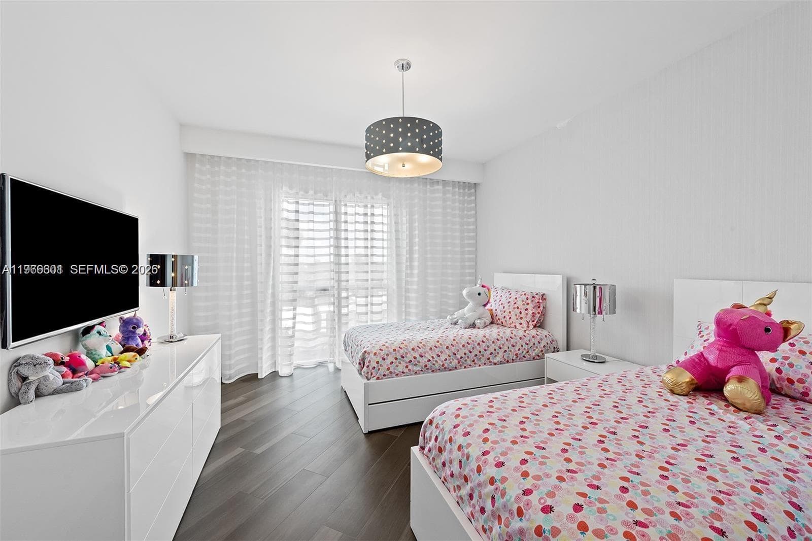17301 Biscayne Blvd # 2110, North Miami Beach FL 33160 — 19