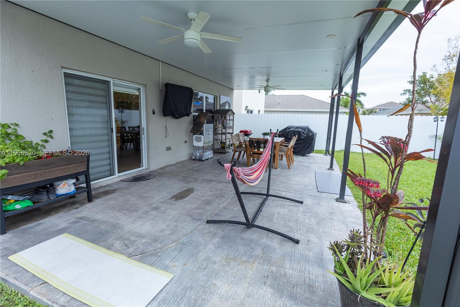 613 NE 5th Way, Florida City FL 33034 — 20
