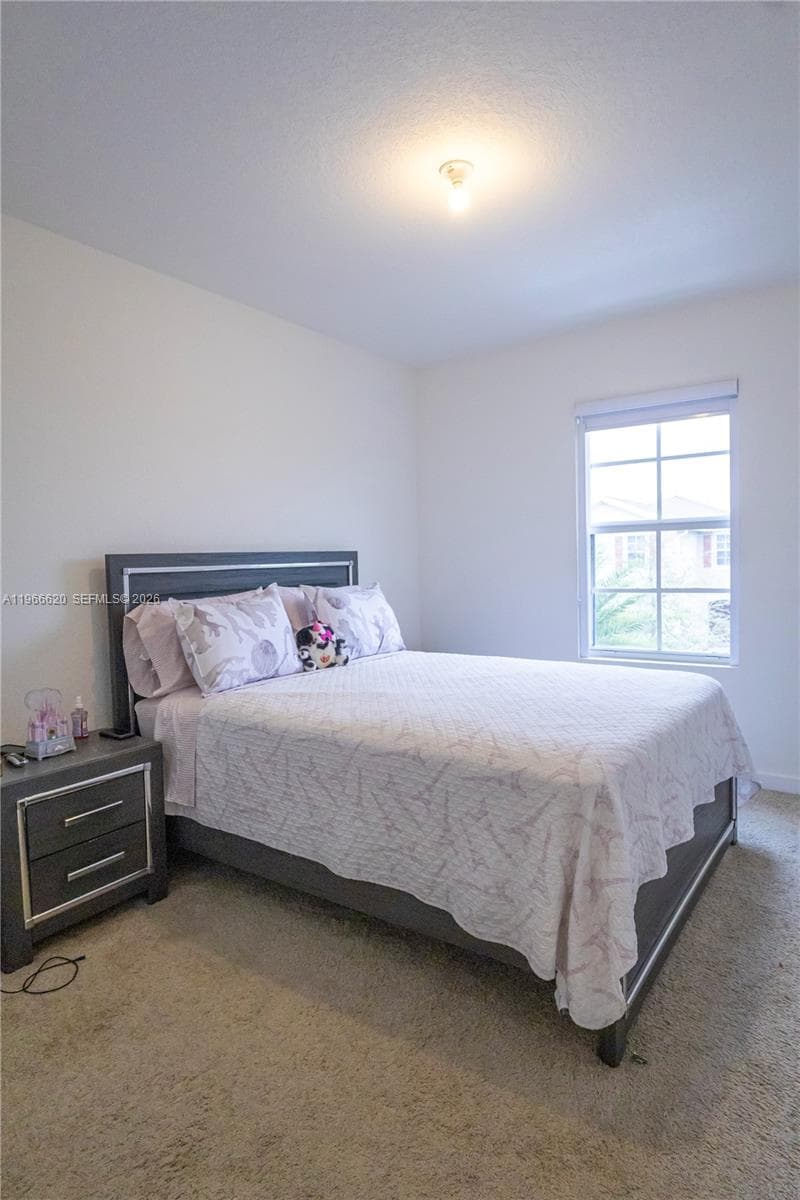 613 NE 5th Way, Florida City FL 33034 — 70