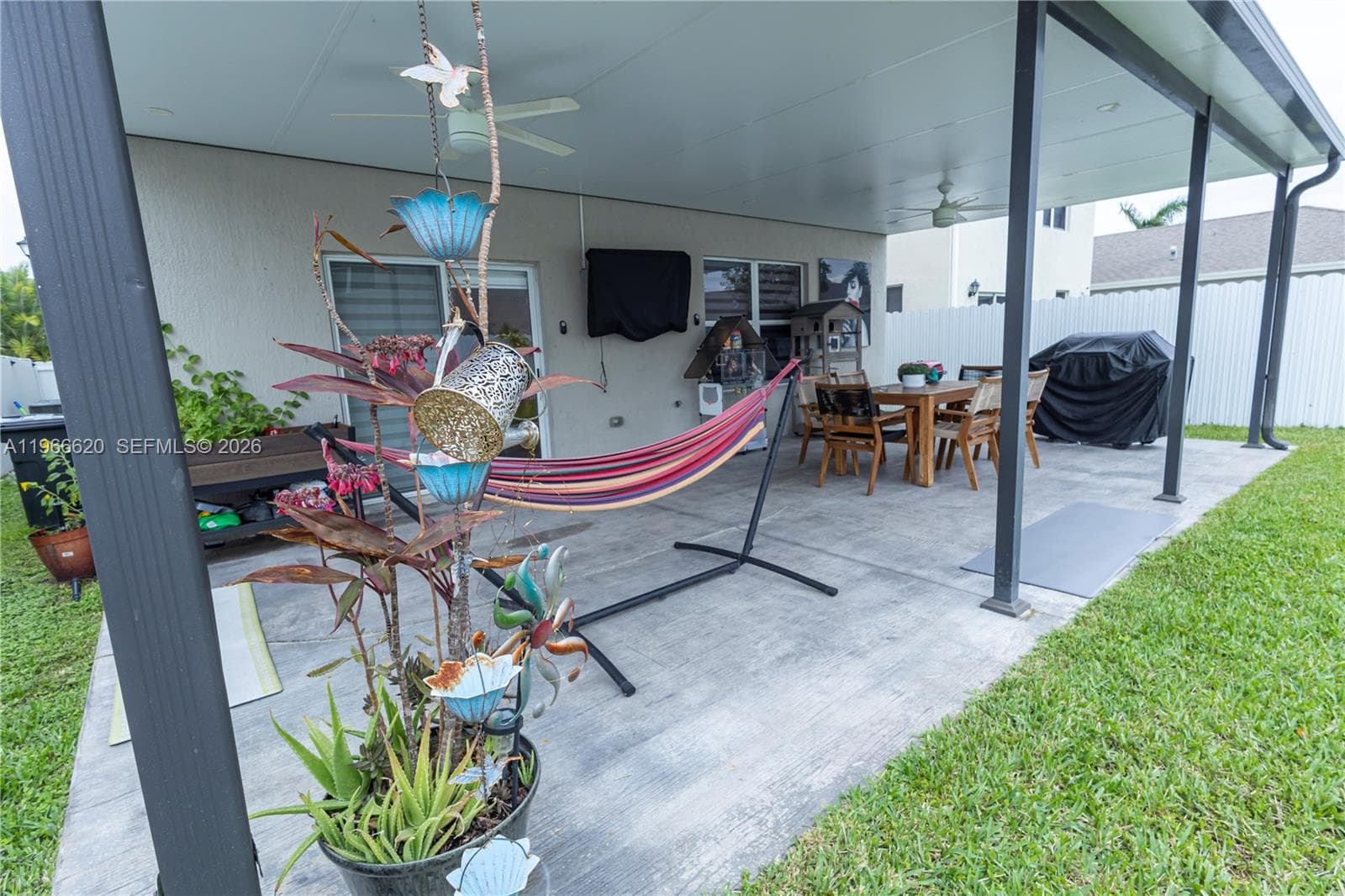 613 NE 5th Way, Florida City FL 33034 — 25