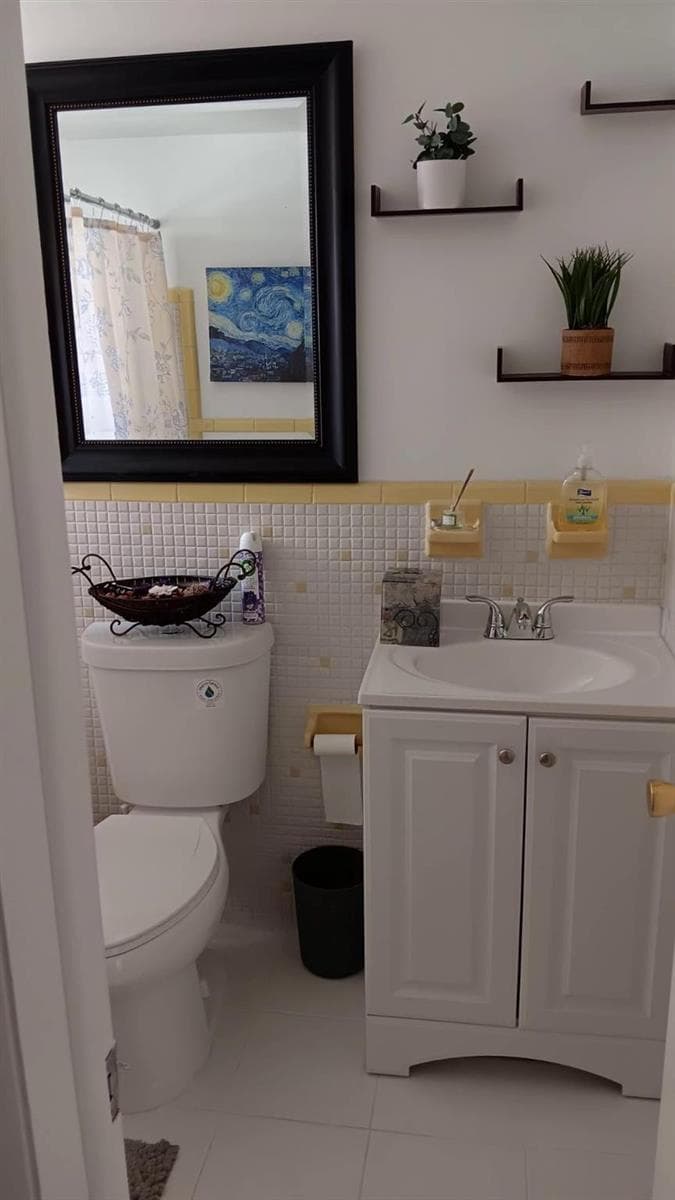 17090 NE 14th Avenue # 211, North Miami Beach FL 33162 — 15
