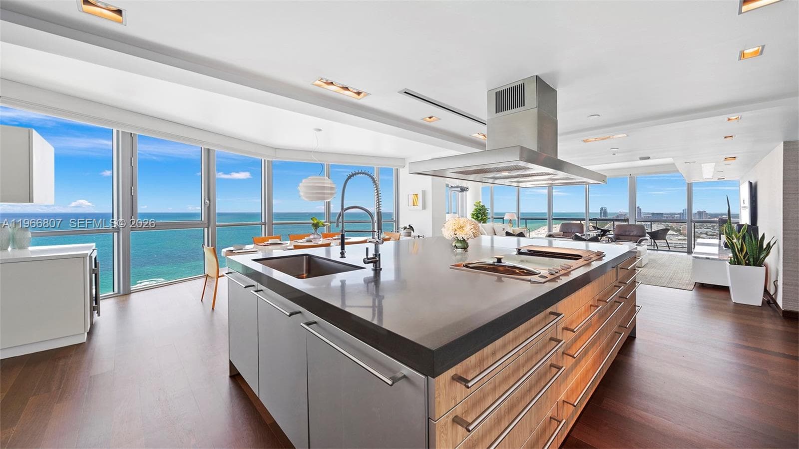101 20th St # 3909, Miami Beach FL 33139 — 1