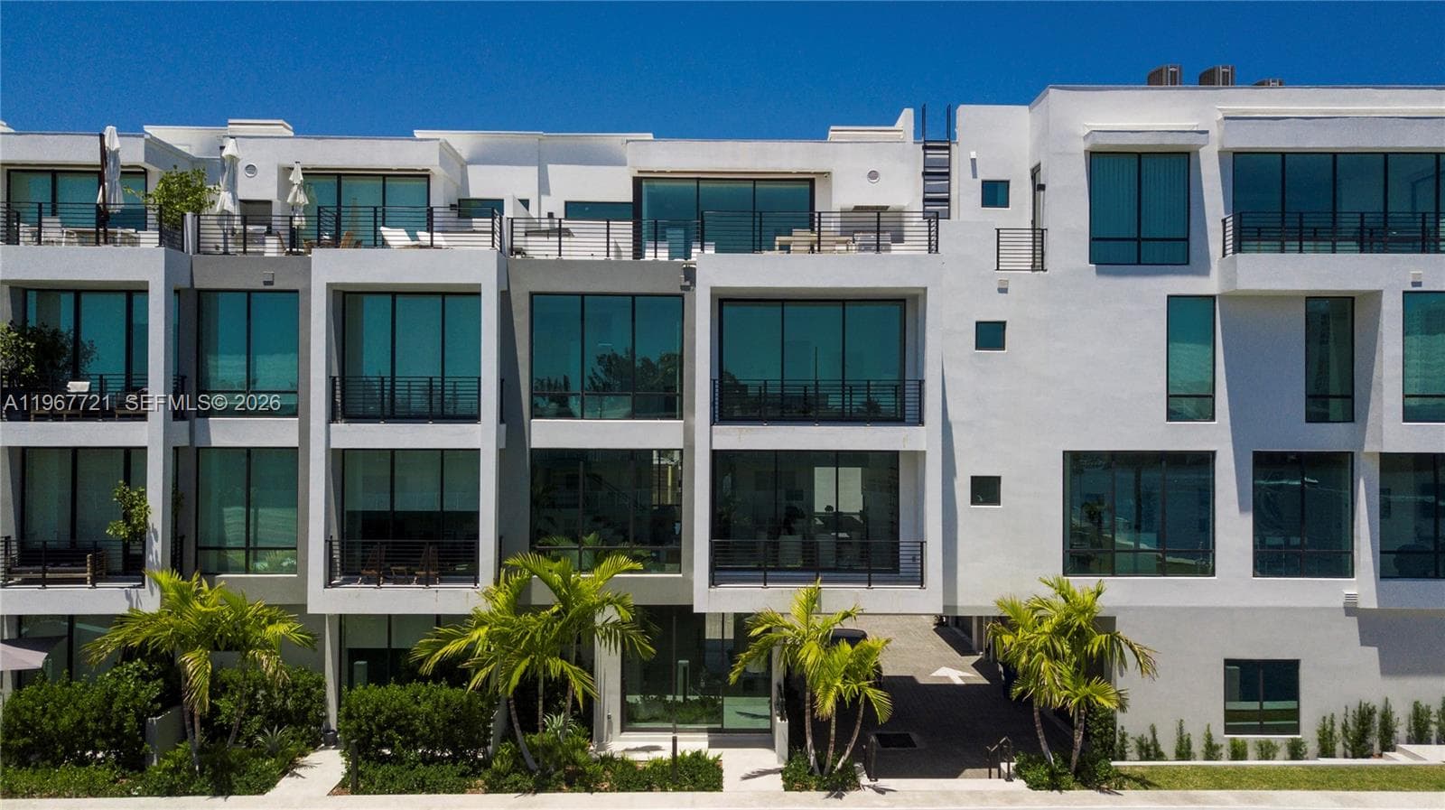 4008 NE 167th St # 6, North Miami Beach FL 33160 — 32