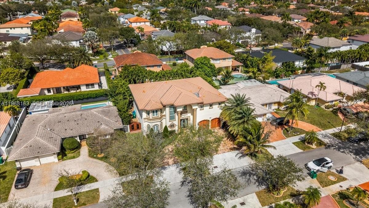 7851 NW 166th Ter, Miami Lakes FL 33016 — 57