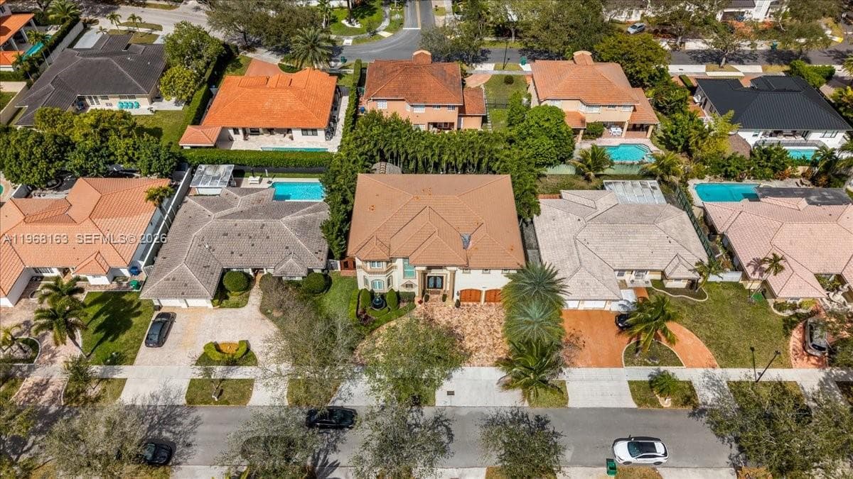 7851 NW 166th Ter, Miami Lakes FL 33016 — 67