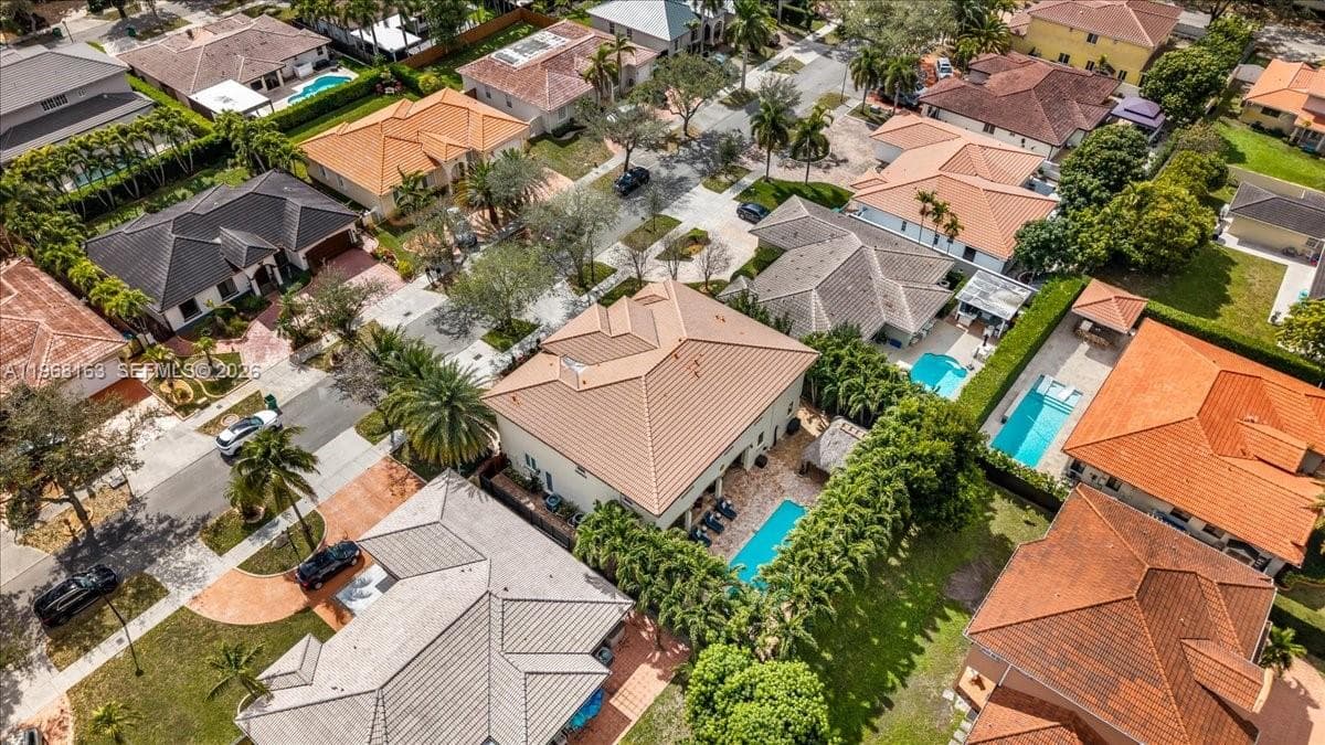 7851 NW 166th Ter, Miami Lakes FL 33016 — 64