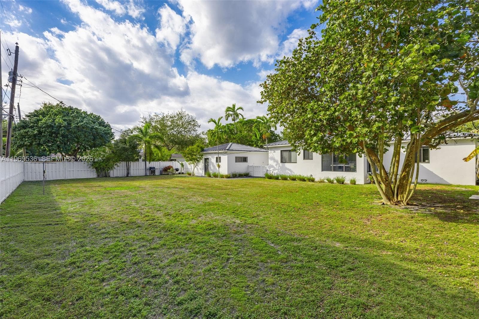 312 NE 90th St, El Portal FL 33138 — 41