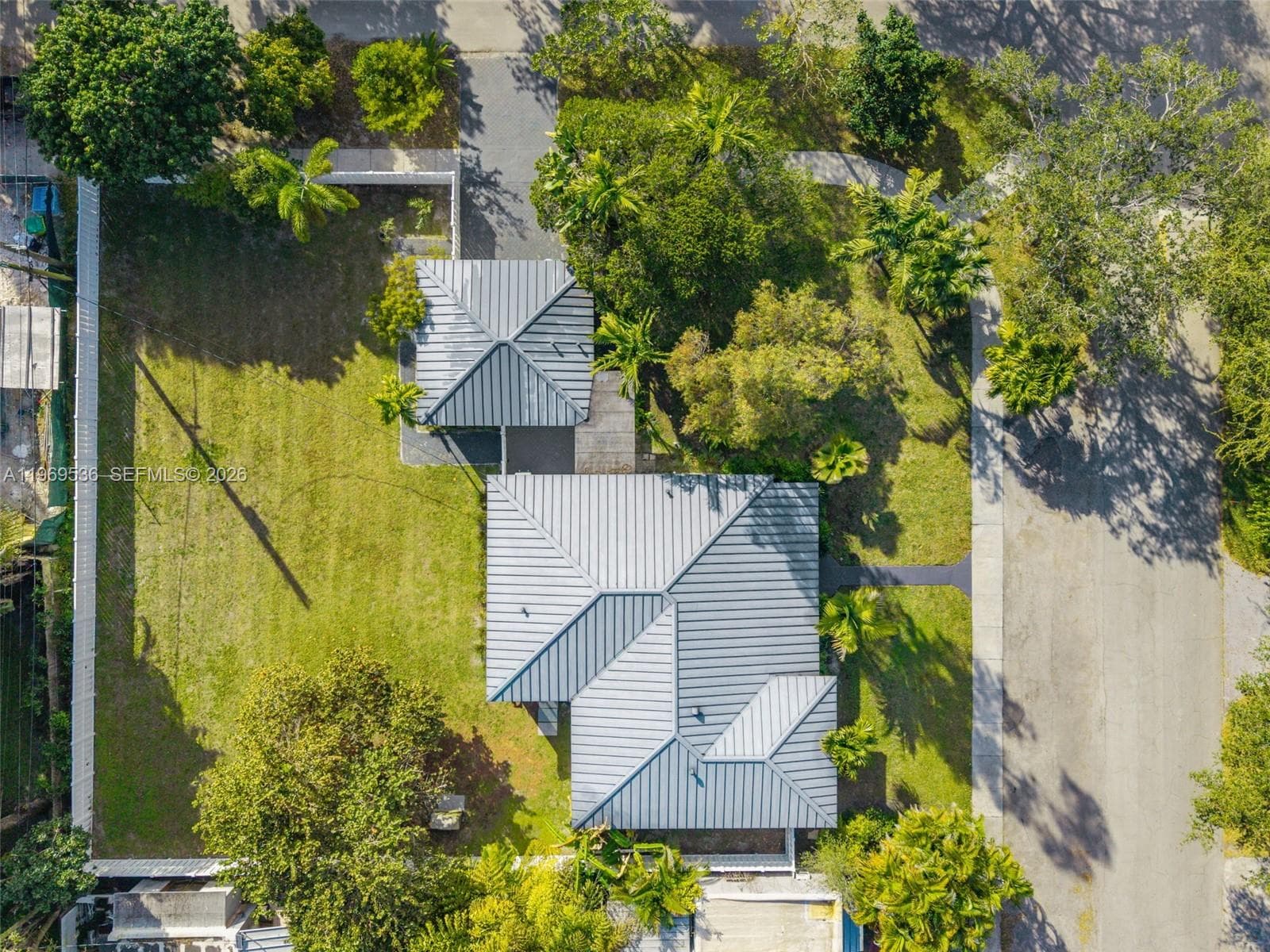 312 NE 90th St, El Portal FL 33138 — 51