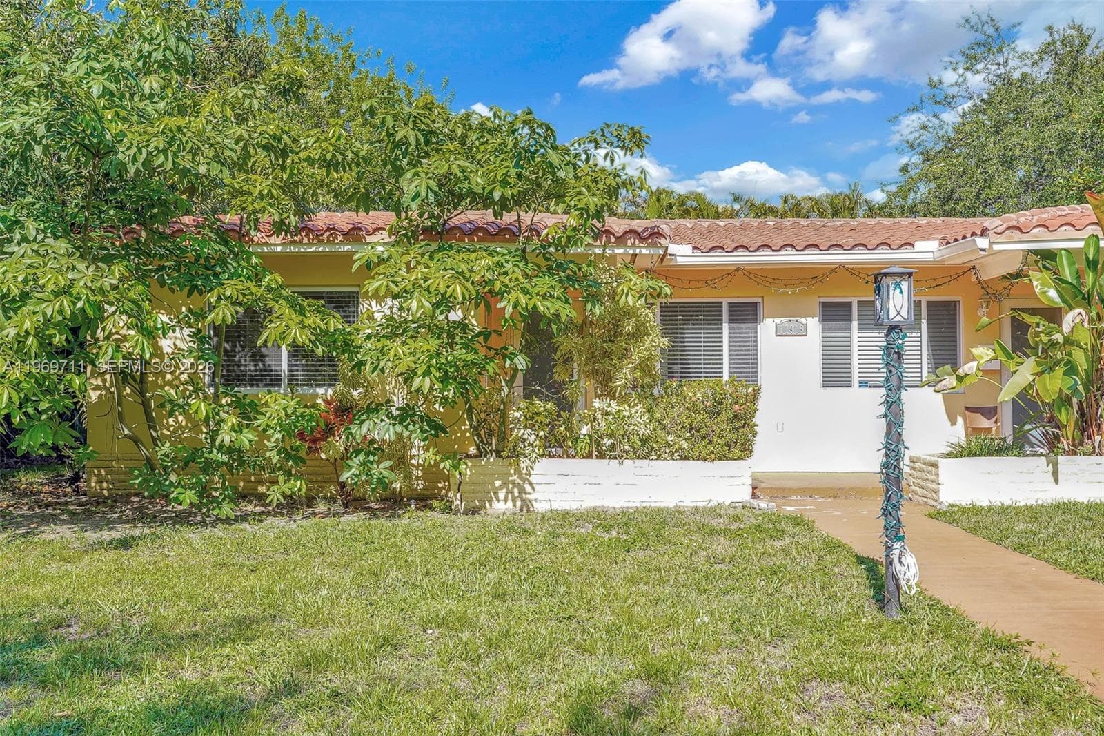 11919 NE 8th av, Biscayne Park FL 33161 — 42